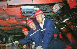 卢东亮在太原市检查煤矿安全生产工作